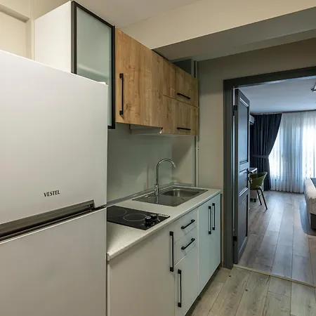 Отель Calanthe 3*