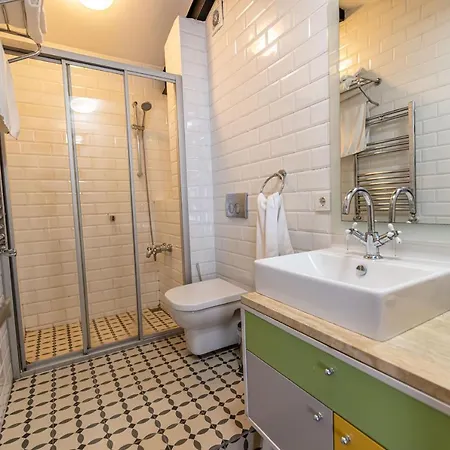 Calanthe Hotel 3*