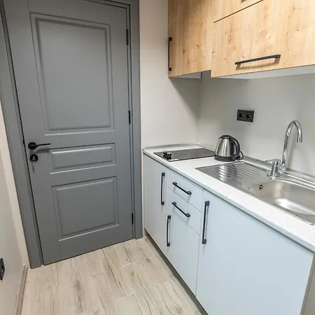 カランセ レジデンス 3*